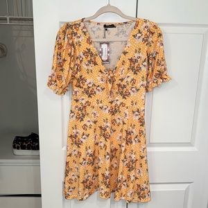 BOOHOO FLORAL SUNDRESS